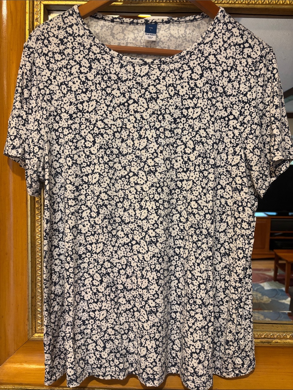 Old Navy Luxe Blue & White Floral Tee - Size L